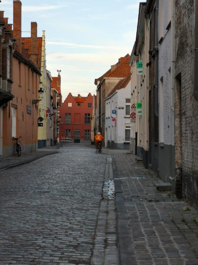 Nostalgia Homestay Bruges Extérieur photo